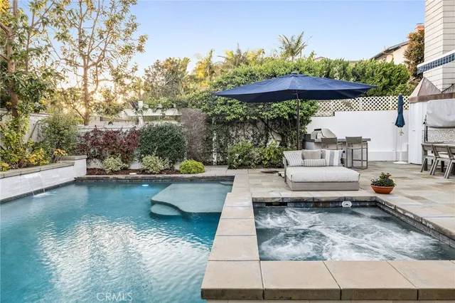 $5,300,000 | 1450 6th Street, Manhattan Beach, CA 90266