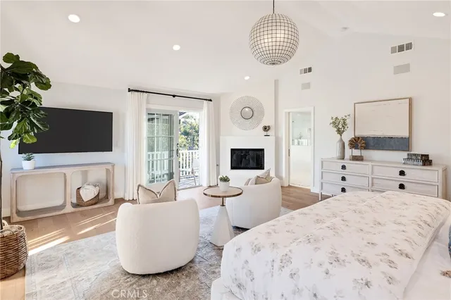 $5,300,000 | 1450 6th Street, Manhattan Beach, CA 90266