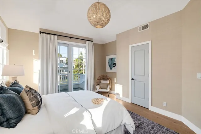 $5,300,000 | 1450 6th Street, Manhattan Beach, CA 90266