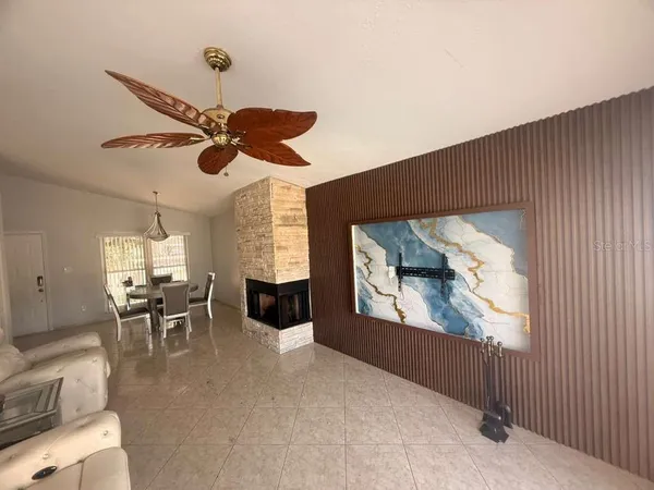 $2,650 | 927 Grand Cayman Court, Orlando, FL 32835