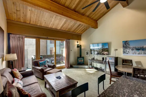 $580,000 | 2000 North Village Drive, Unit 317, Truckee, CA 96161