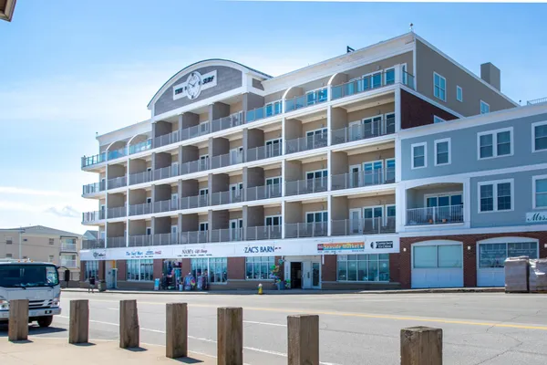 $699,900 | 275 Ocean Boulevard, Unit 503, Hampton, NH 03842