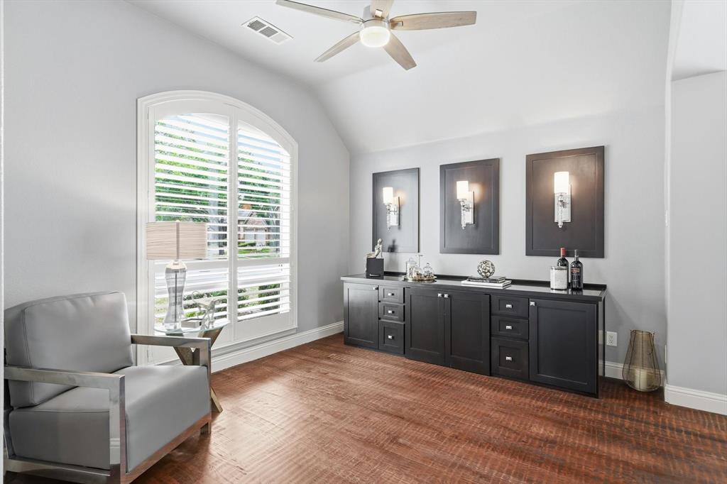 8431 Thatcher Road Lantana, TX 76226 - Photo 6 of 40