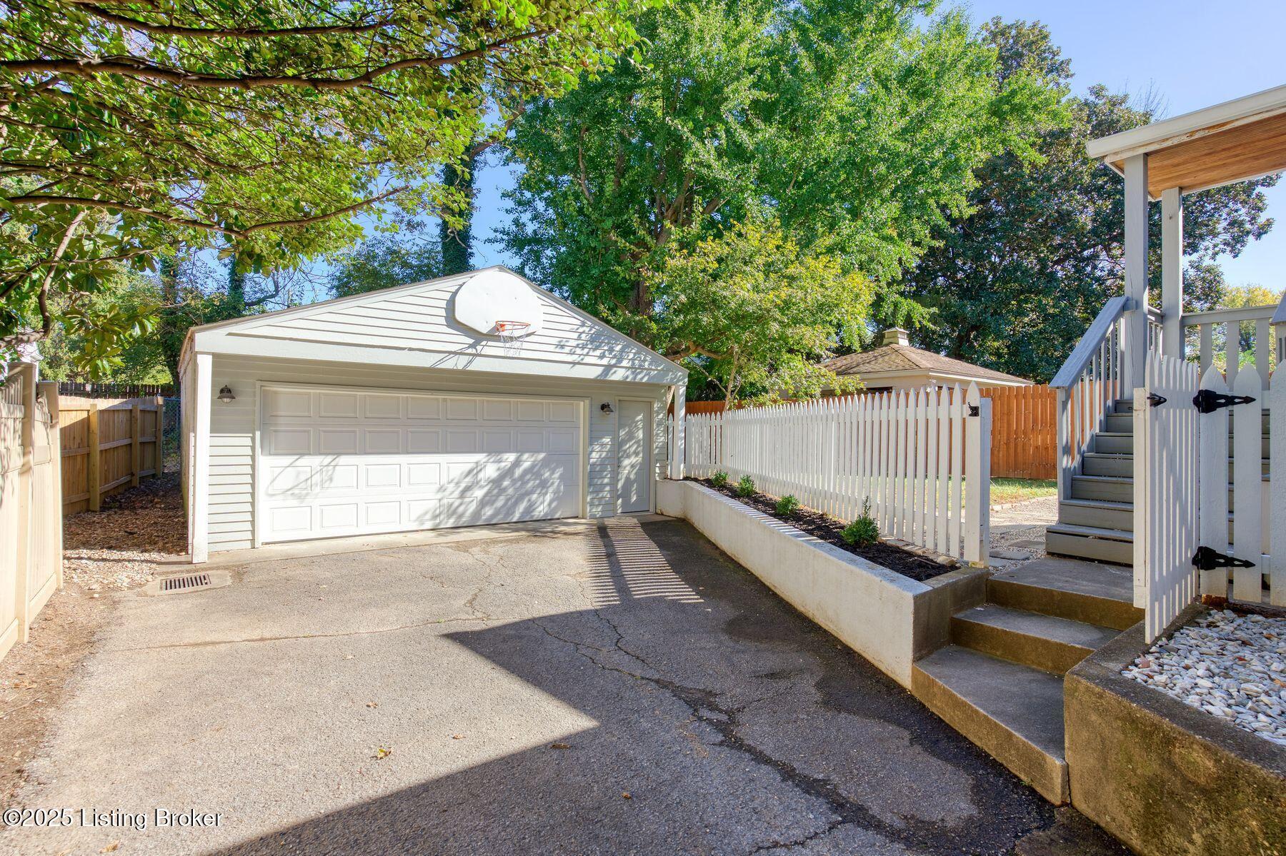 517 Dover Road Louisville, KY 40206 - Photo 39 of 39 photo_online_038