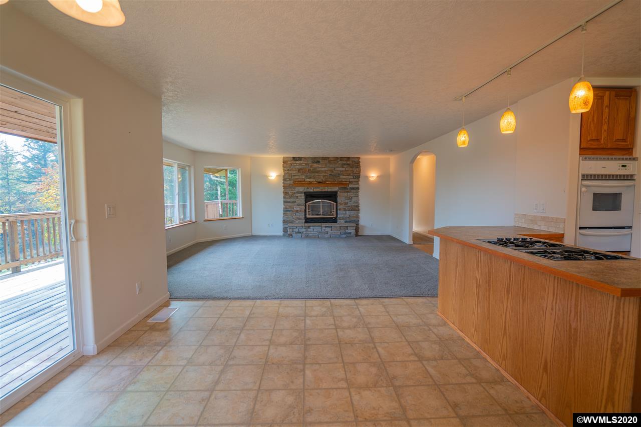 2508 Liberty Road Dallas, OR 97338 - Photo 6 of 41