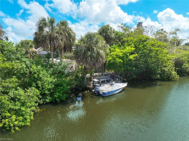 $1,190,000 | 116 Sharwood Drive, Naples, FL 34110