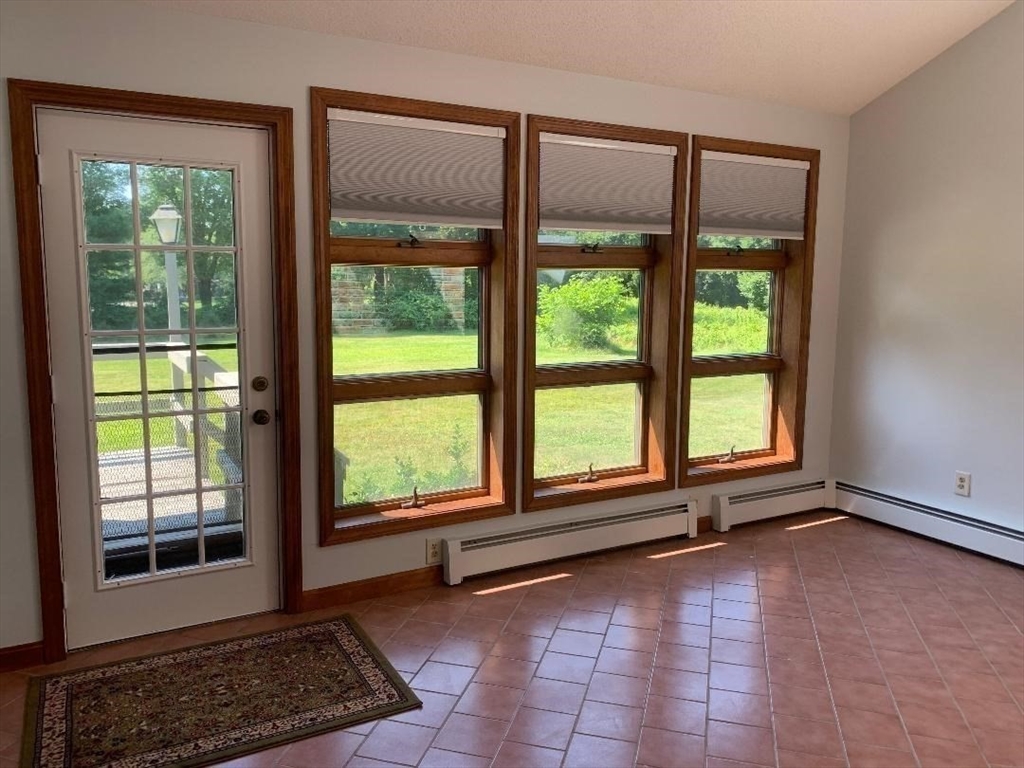 53 Hampden Road East Longmeadow, MA 01028 - Photo 18 of 41