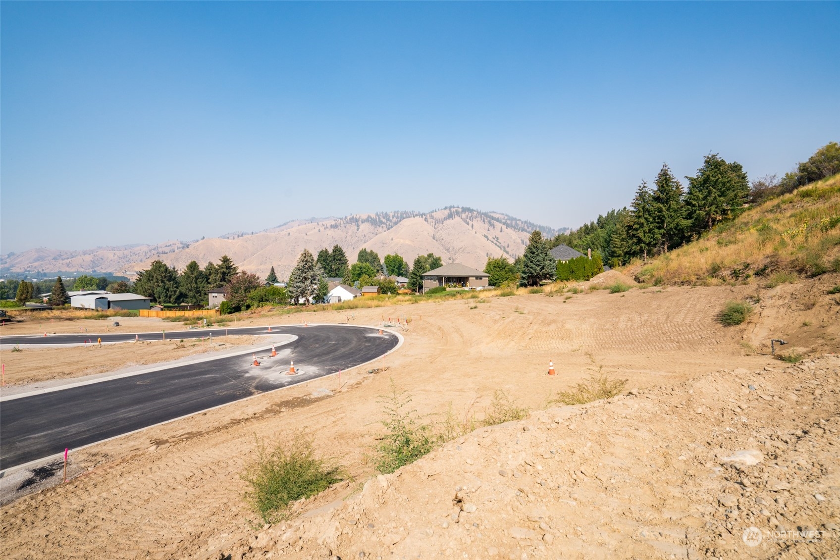 124 Freedom Hills Cashmere, WA 98815 - Photo 11 of 27 a view of lake view and mountain view