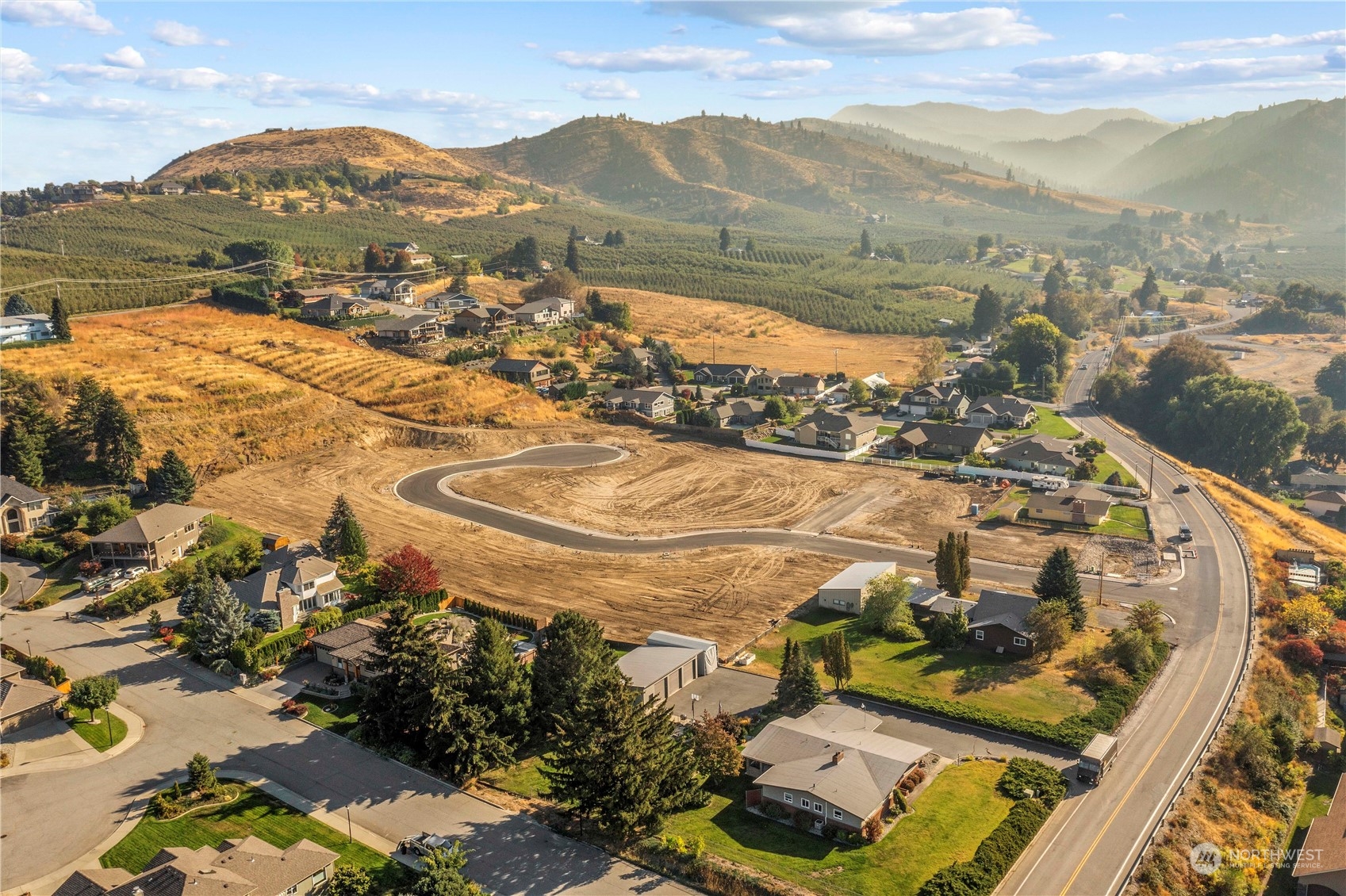 124 Freedom Hills Cashmere, WA 98815 - Photo 22 of 27 an aerial view of residential houses with outdoor space
