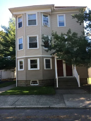 $2,200 | 158 Slater Park Avenue, Unit 1, Pawtucket, RI 02861