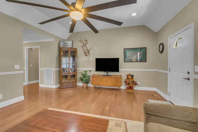 $489,871 | 140 Mount Olivet Road, Wartrace, TN 37183