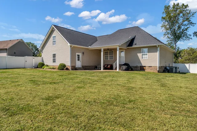 $489,871 | 140 Mount Olivet Road, Wartrace, TN 37183