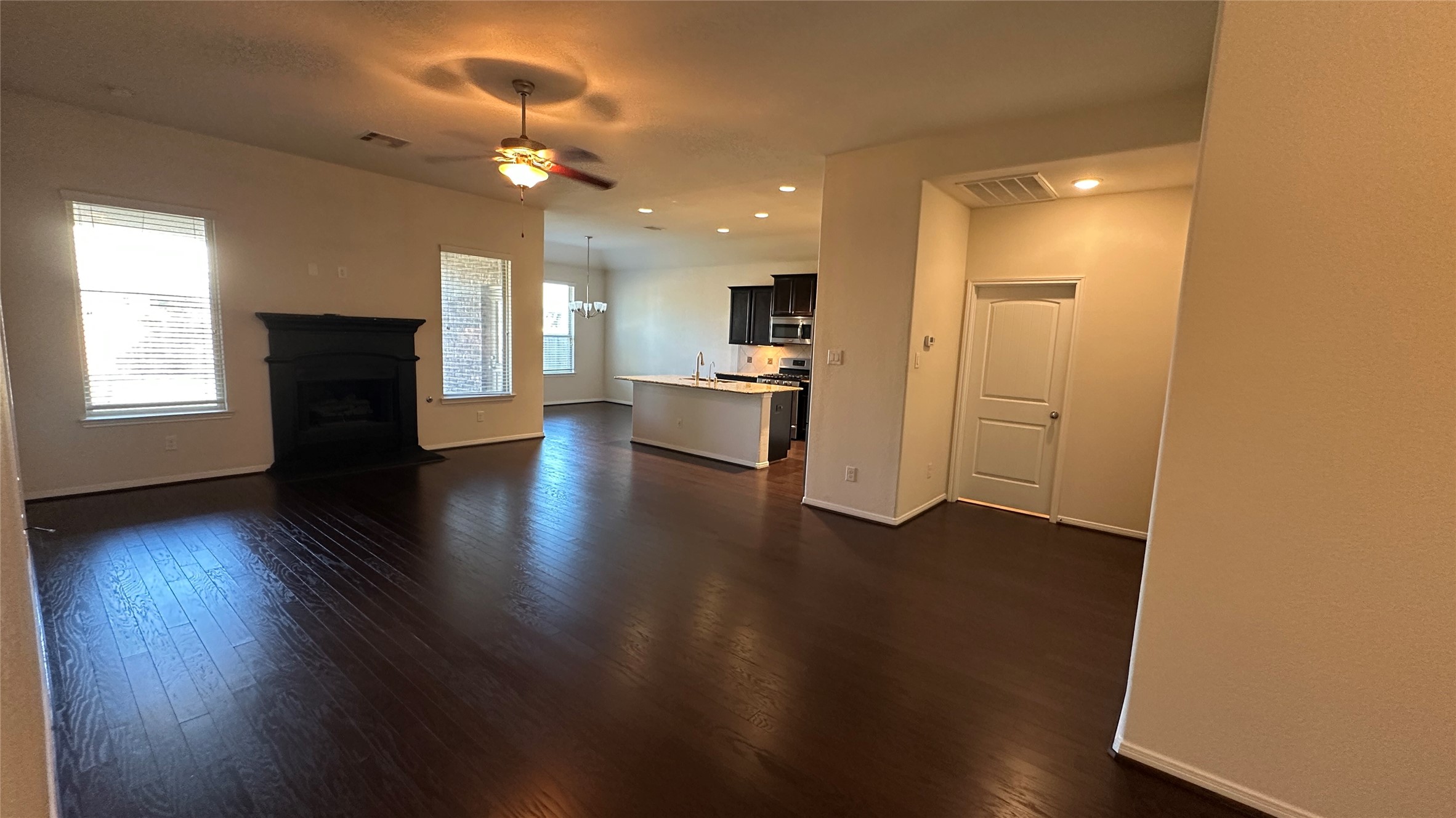 14046 Sand Ridge Crossing Conroe, TX 77384 - Photo 3 of 22