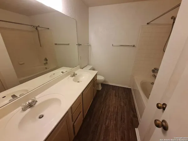 $1,825 | 10831 Larsen Cavern, San Antonio, TX 78254