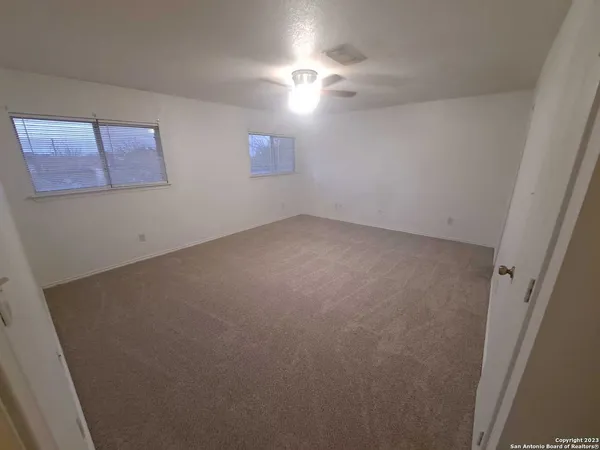 $1,825 | 10831 Larsen Cavern, San Antonio, TX 78254