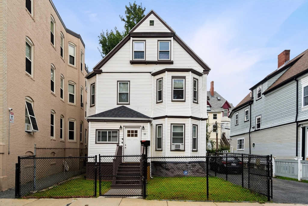 33 Waumbeck Street Boston, MA 02121 - Photo 2 of 34
