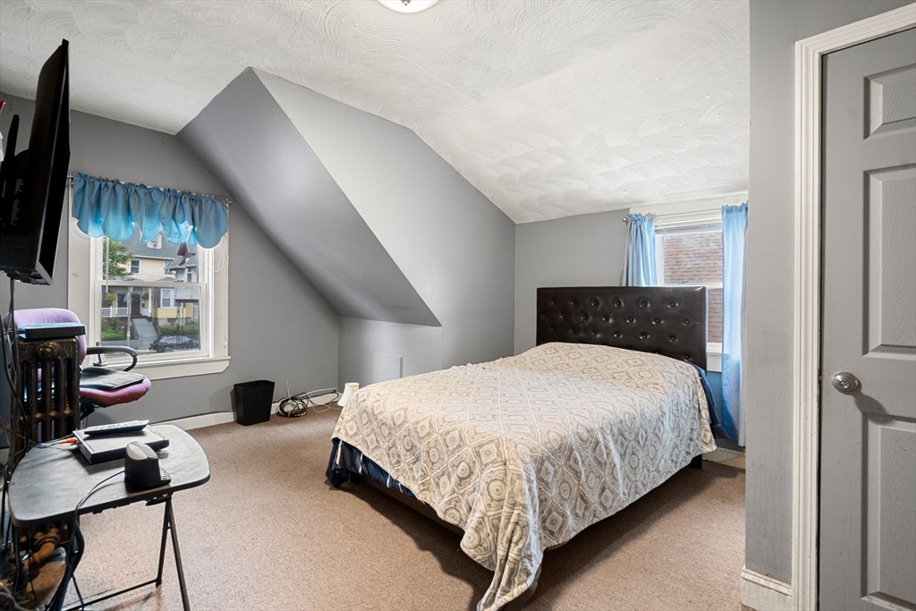 33 Waumbeck Street Boston, MA 02121 - Photo 10 of 34