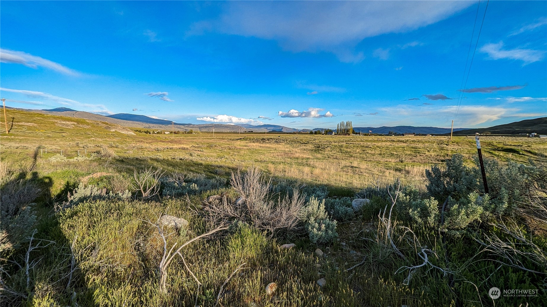 255 Riverside Cutoff Road Riverside, WA 98849 - Photo 25 of 40 a view of an ocean from a building
