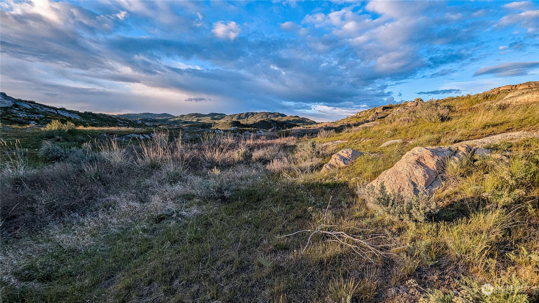255 Riverside Cutoff Road Riverside, WA 98849 - Photo 36 of 40 a view of a lake