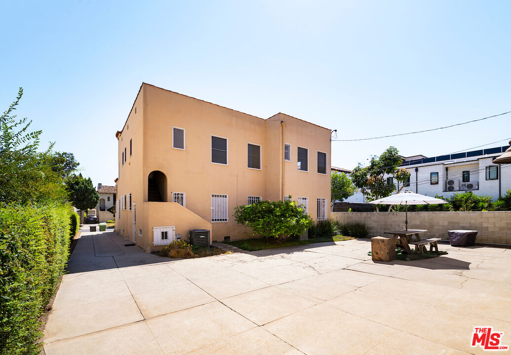 8221 West 4th Street Los Angeles, CA 90048 - Photo 21 of 21 a front view of a house with sitting area