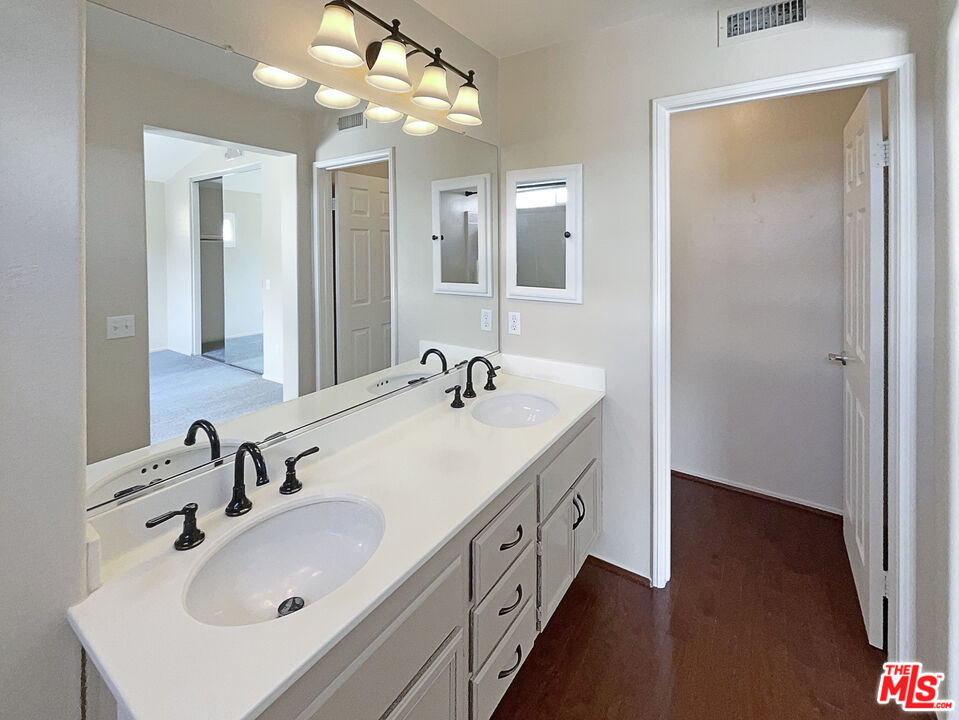 42 Parterre Avenue Foothill Ranch, CA 92610 - Photo 7 of 21