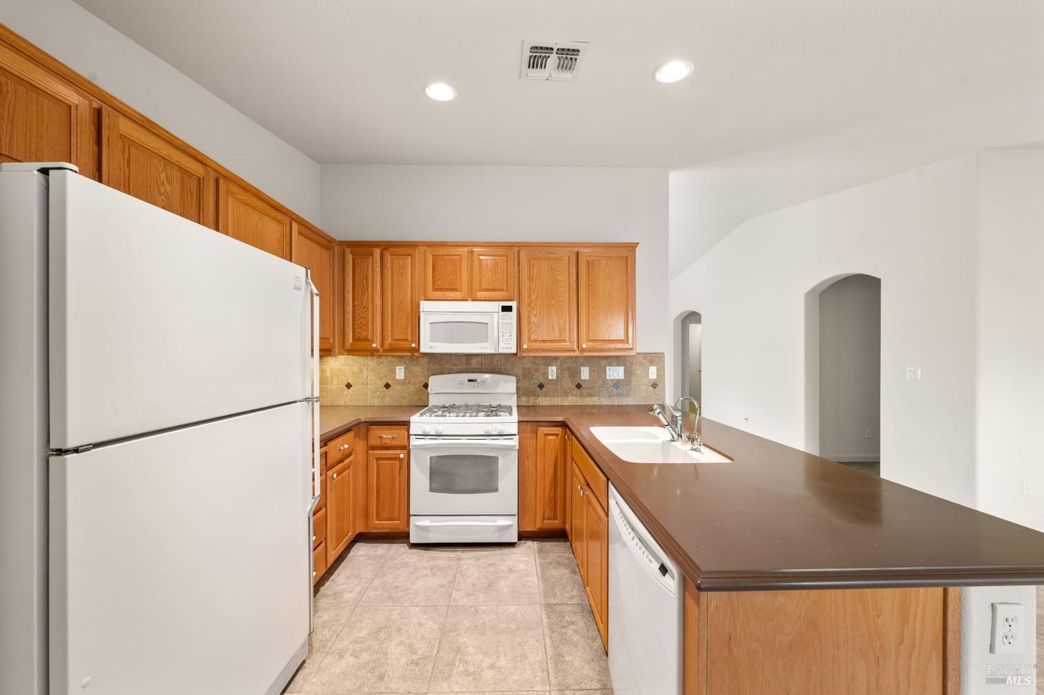 221 Riverside Drive Rio Vista, CA 94571 - Photo 11 of 32