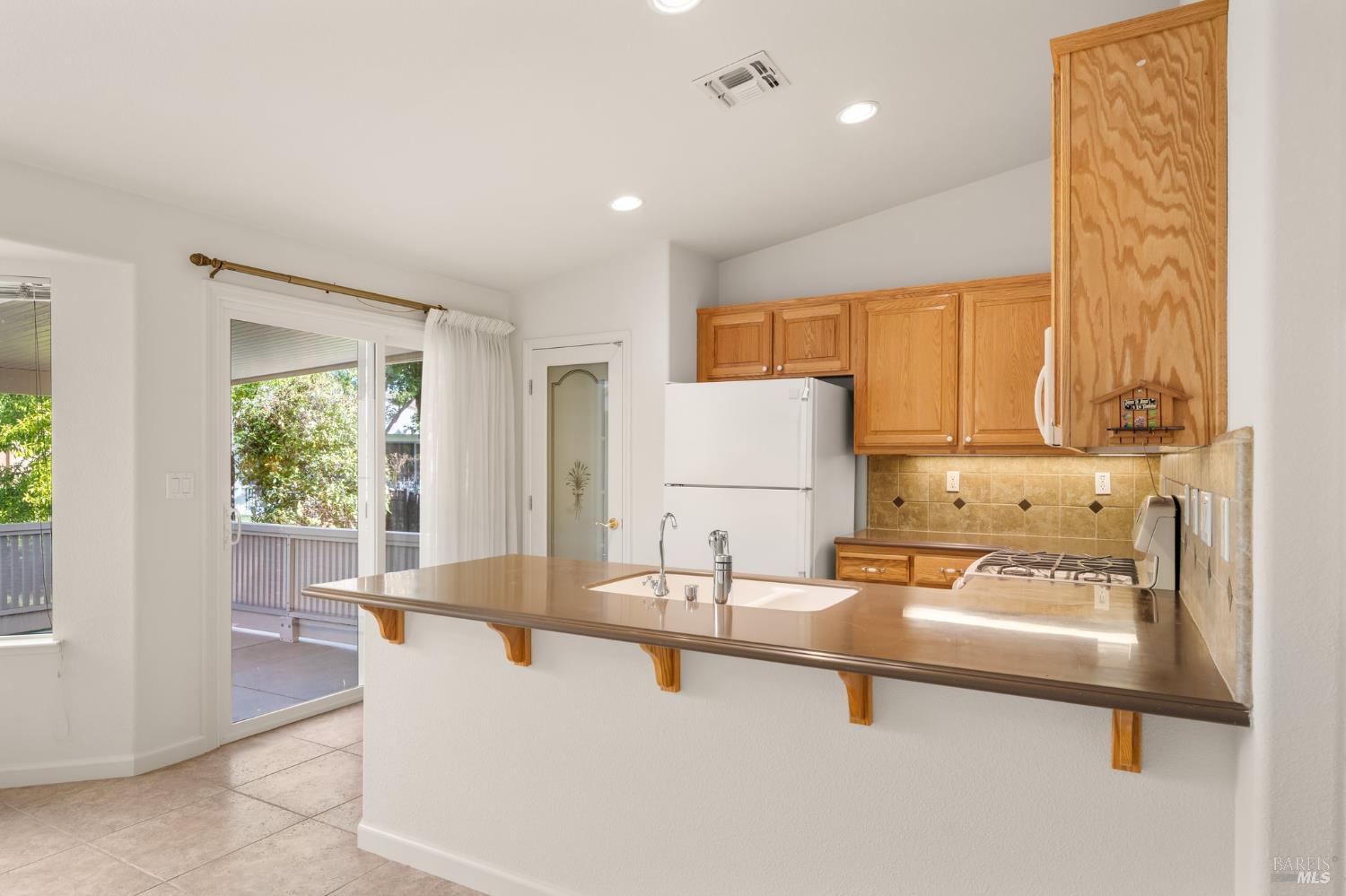 221 Riverside Drive Rio Vista, CA 94571 - Photo 9 of 32