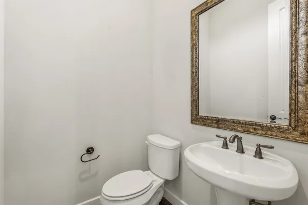 $2,700 | 2441 Charleston Street, Unit A, Houston, TX 77021