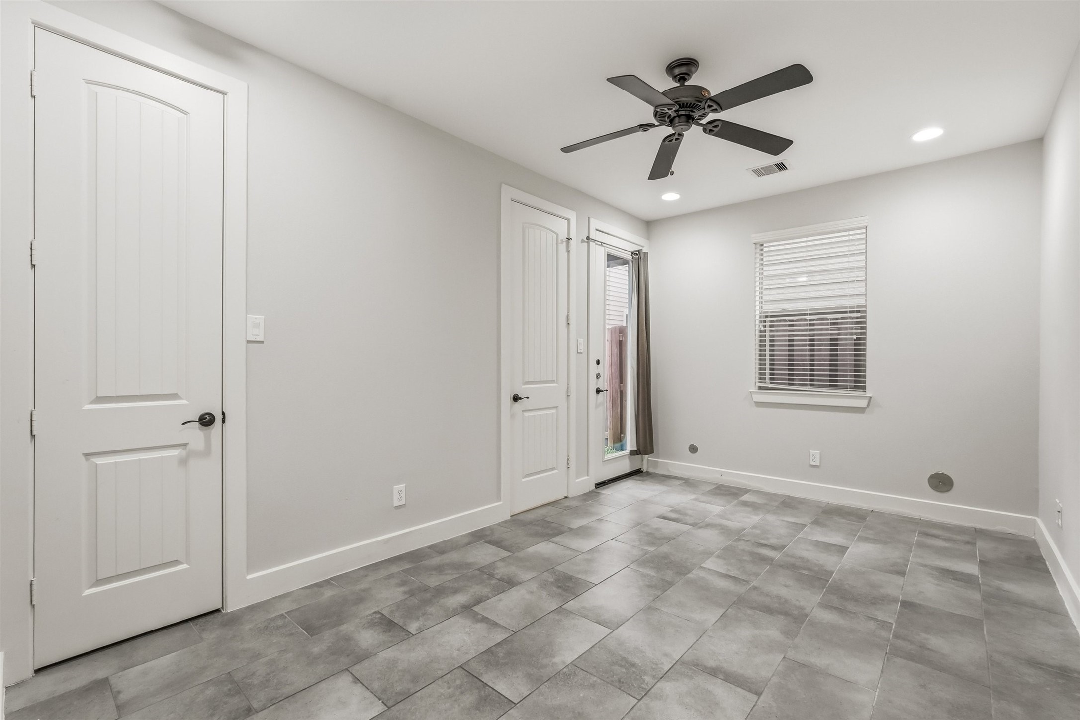 2441 Charleston Street, Unit A Houston, TX 77021 - Photo 3 of 25