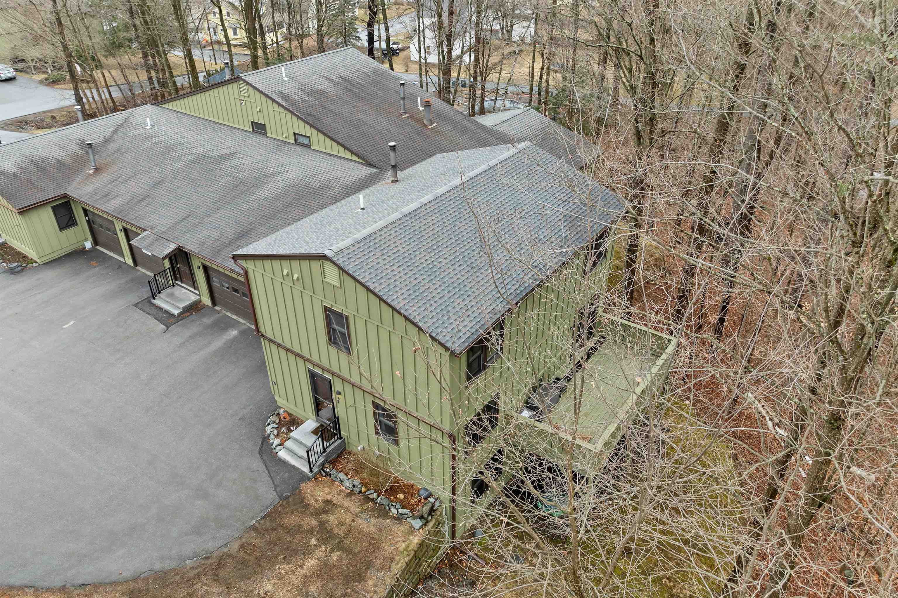 23 Pleasant Street, Unit 47 Lebanon, NH 03784 - Photo 34 of 37