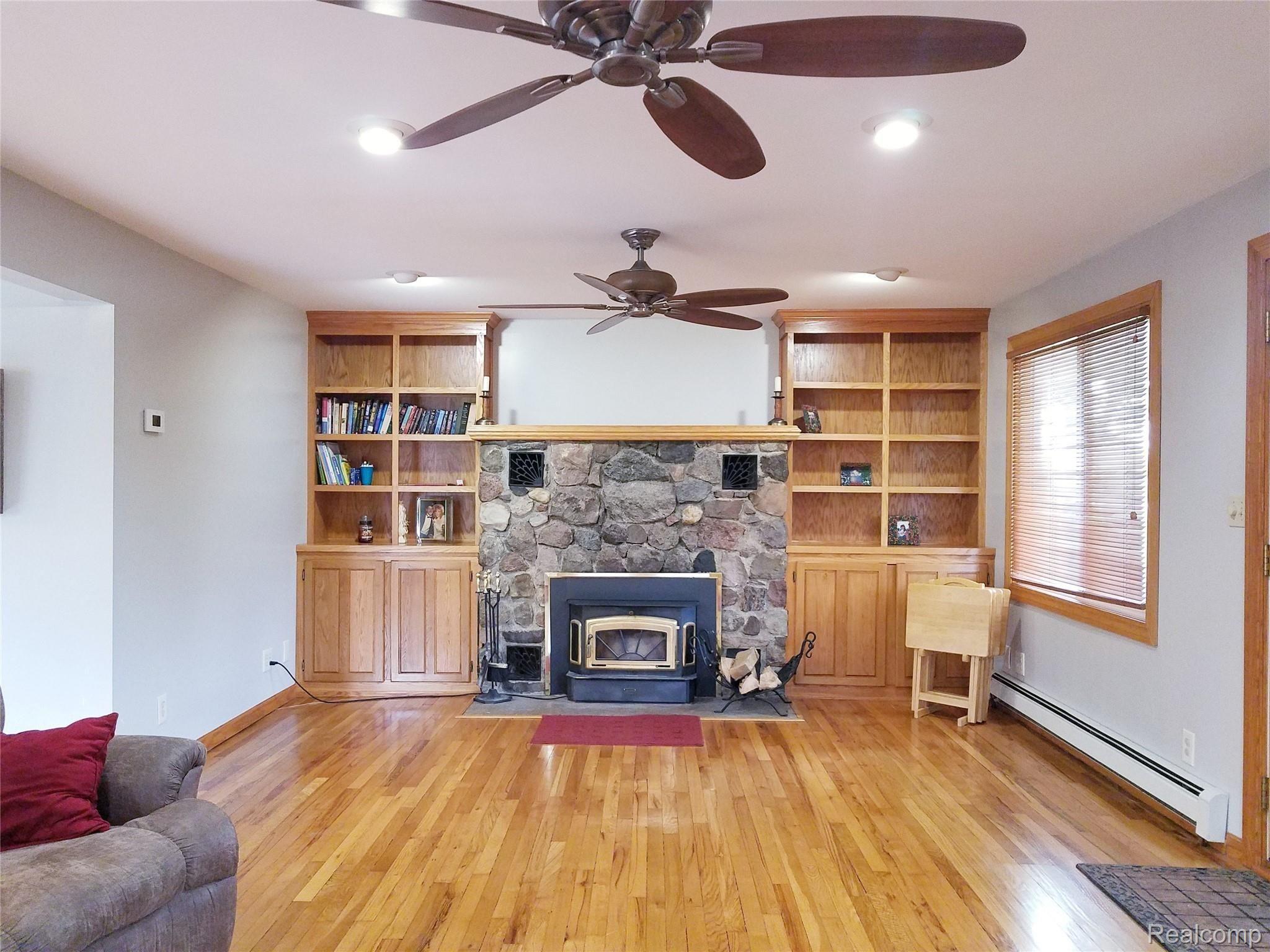 3211 North Belsay Road Flint, MI 48506 - Photo 41 of 62 Family room is 23' long.jpg