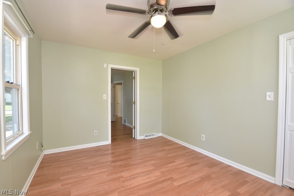 1172 Sunset Road Cleveland, OH 44124 - Photo 15 of 26