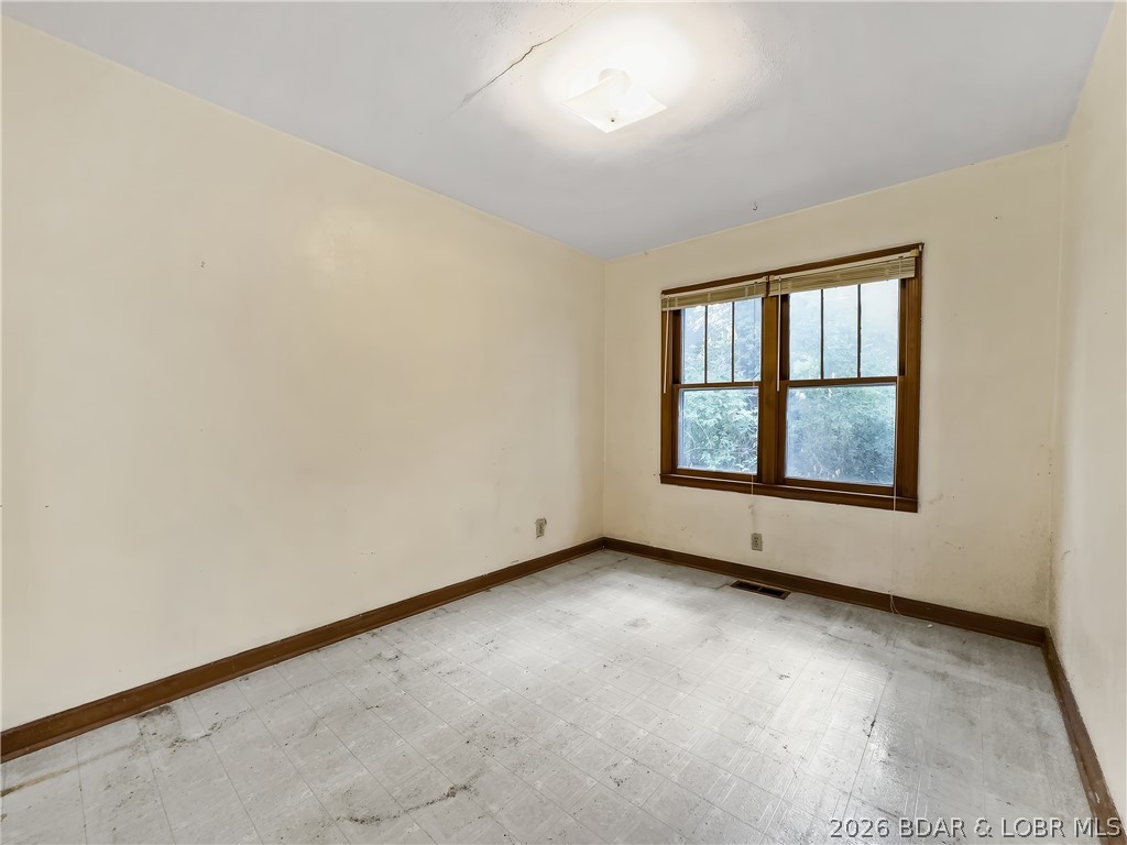 1703 Old Tuscumbia Road Eldon, MO 65026 - Photo 18 of 30 Gallery Image 18