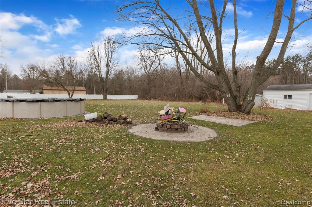 5804 Baker Road Bridgeport, MI 48722 - Photo 34 of 42