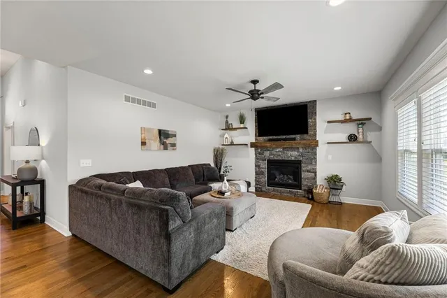 $506,900 | 816 Blue Grama Court, Raymore, MO 64083