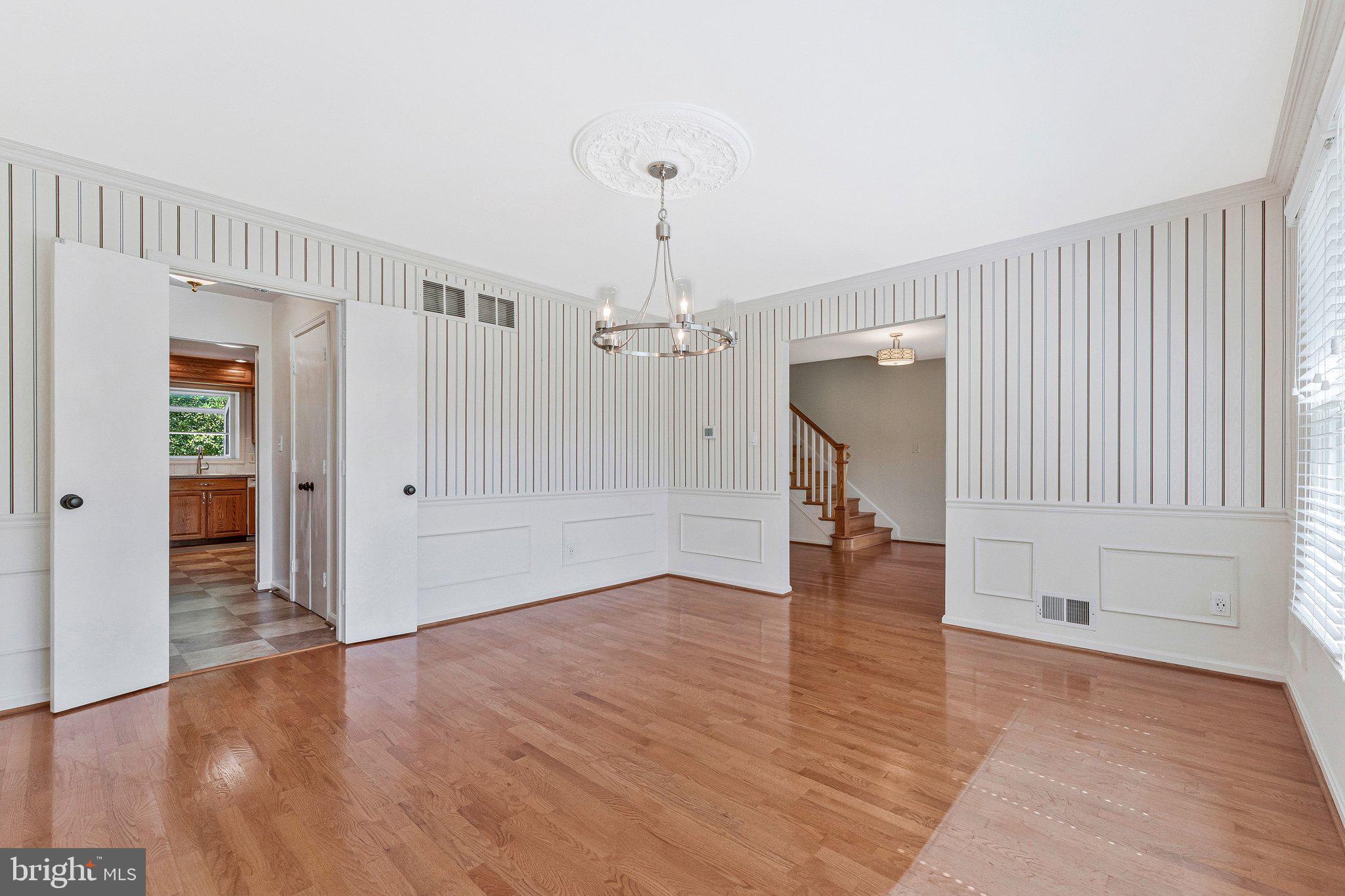 7730 Falstaff Road McLean, VA 22102 - Photo 13 of 83 Large dining room