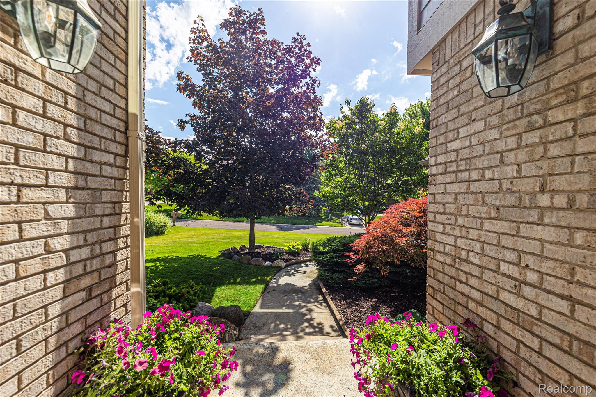 1781 Apple Ridge Court Rochester, MI 48306 - Photo 72 of 79 72 - East Facing Front Door.jpg