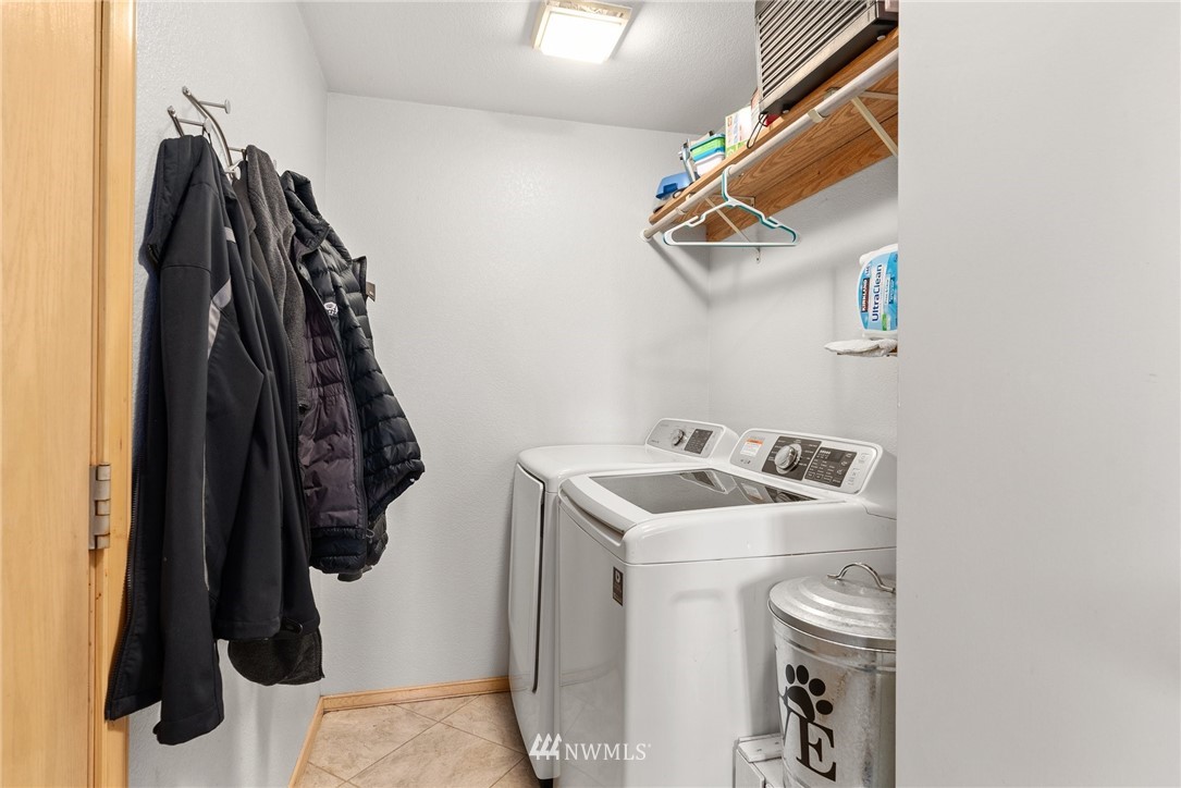 9248 Gastaeson Lane Southwest Rochester, WA 98579 - Photo 15 of 29 Gallery Image 15