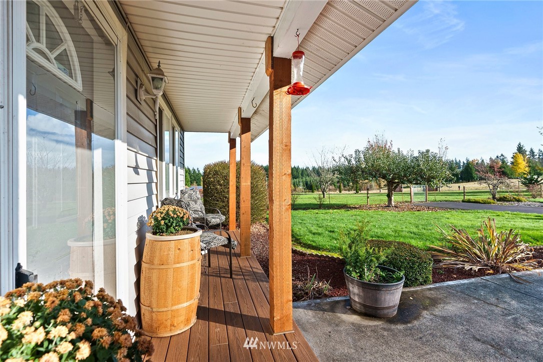 9248 Gastaeson Lane Southwest Rochester, WA 98579 - Photo 7 of 29 Gallery Image 7
