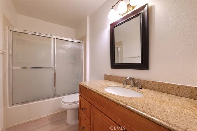 $725,000 | 9325 Sunland Park Drive, Unit 23, Sun Valley, CA 91352