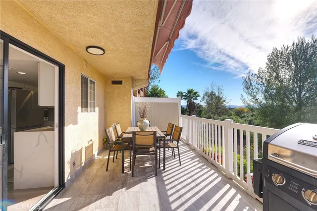 $725,000 | 9325 Sunland Park Drive, Unit 23, Sun Valley, CA 91352