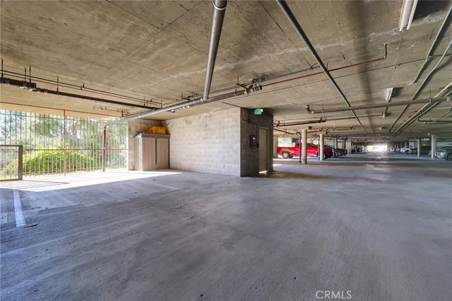 $725,000 | 9325 Sunland Park Drive, Unit 23, Sun Valley, CA 91352