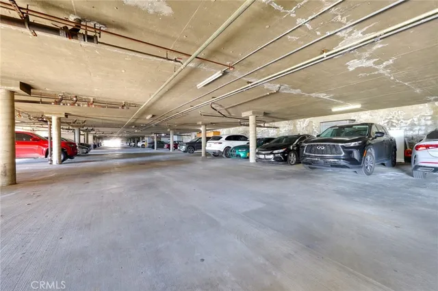 $725,000 | 9325 Sunland Park Drive, Unit 23, Sun Valley, CA 91352