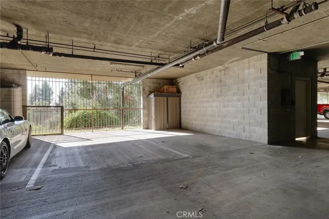 $725,000 | 9325 Sunland Park Drive, Unit 23, Sun Valley, CA 91352