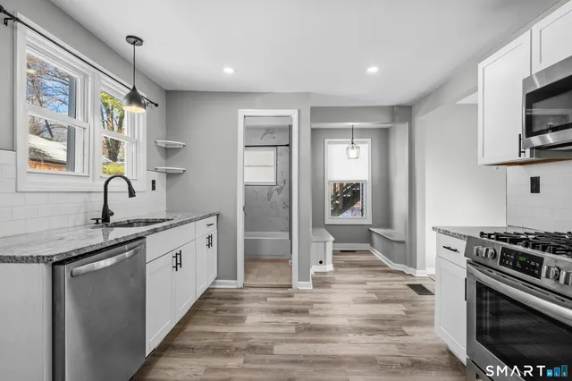 $2,400 | 33 Maple Street, Glastonbury, CT 06033