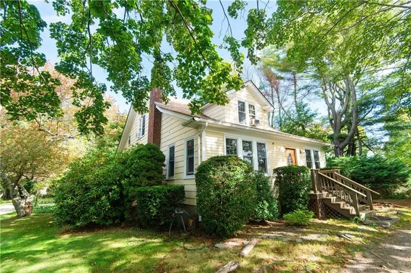 $3,500 | 556 East Main Road, Middletown, RI 02842