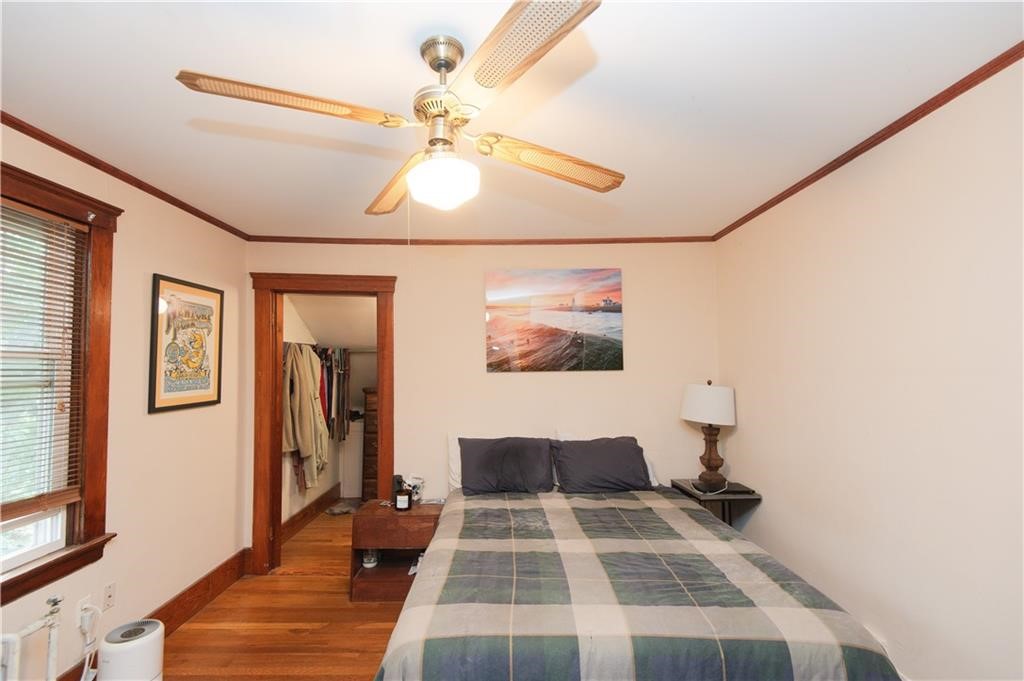 556 East Main Road Middletown, RI 02842 - Photo 25 of 34