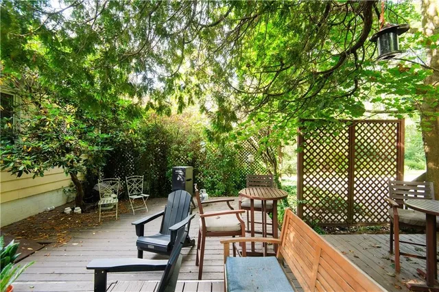 $3,500 | 556 East Main Road, Middletown, RI 02842