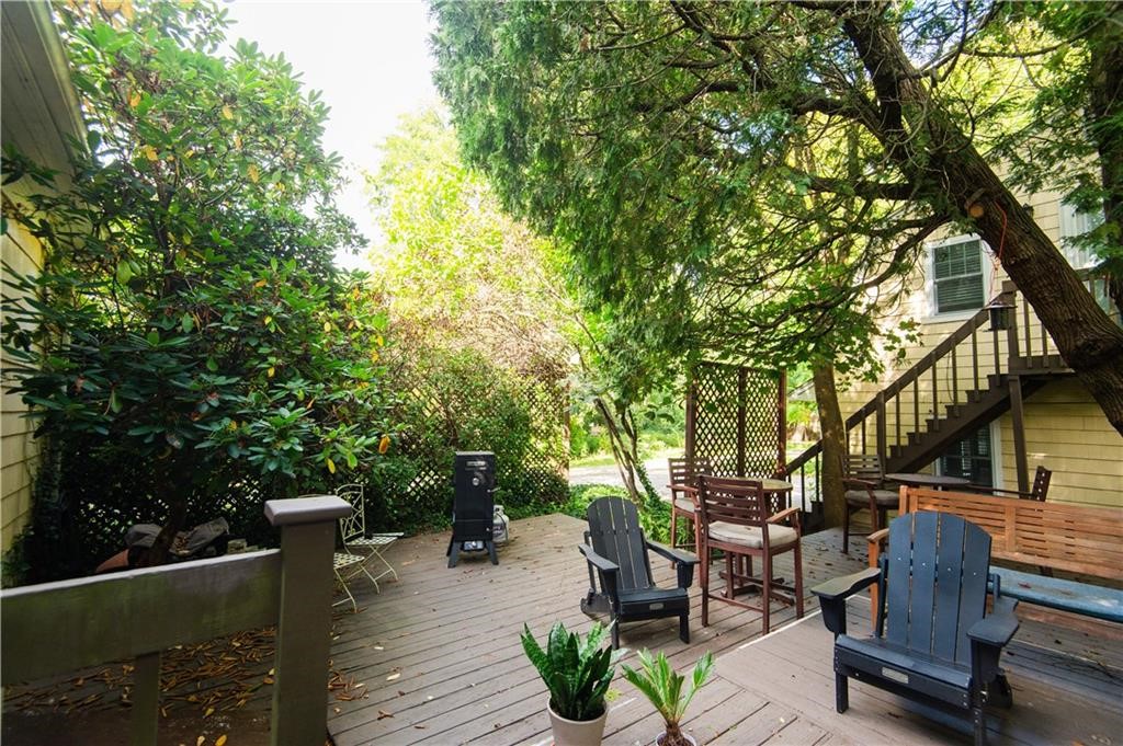 556 East Main Road Middletown, RI 02842 - Photo 33 of 34