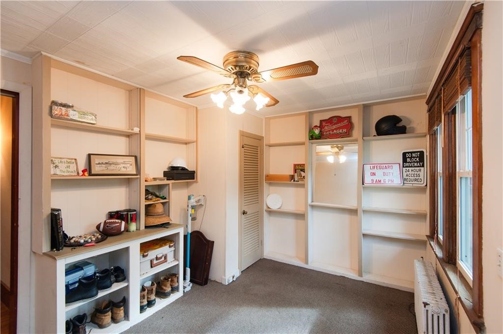 556 East Main Road Middletown, RI 02842 - Photo 7 of 34